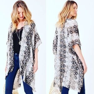 Aluna Levi Accessories - Grey Snakeskin Kimono Aluna Levi Accessories - Grey Snakeskin Kimono